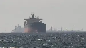 2 siêu tàu chở dầu đột ngột quay đầu ở eo Hormuz ngay khi đàm phán Mỹ - Iran đổ vỡ