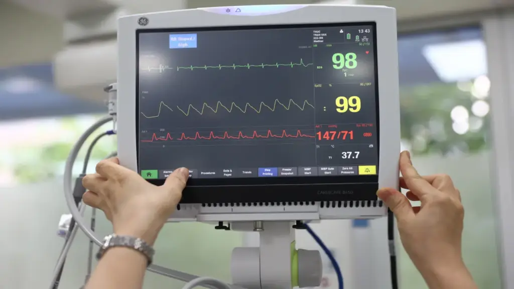 4 nạn nhân trong vụ cháy nhà trọ 4 tầng 'tiên lượng nặng'