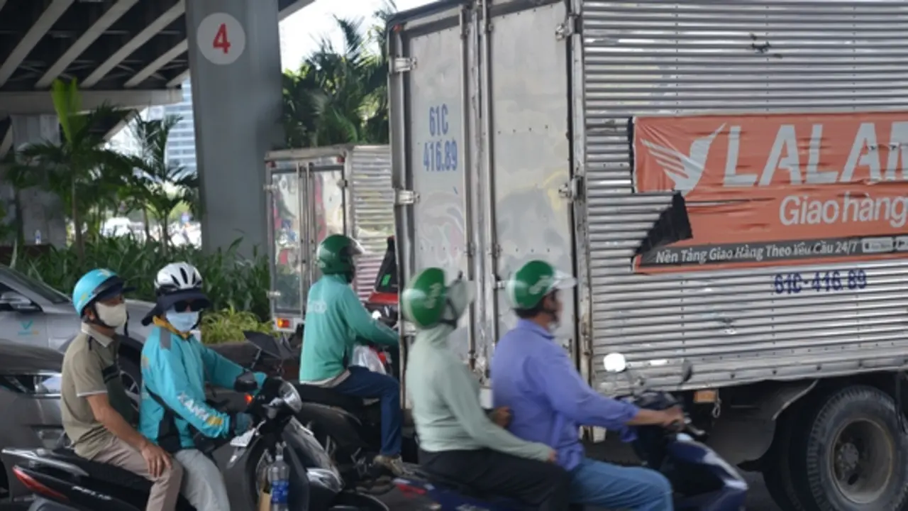 6 điểm mù tử thần của xe tải, container: Người tham gia giao thông phải biết