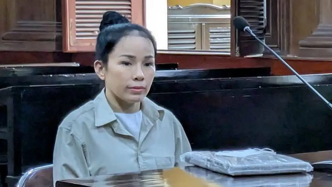 6 video của Đinh Lan 'xúc phạm nghiêm trọng' vợ chồng bà Phương Hằng
