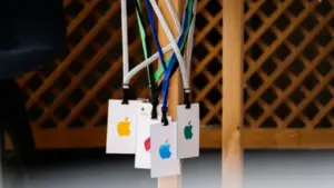 Apple bị cáo buộc sao chép trái phép 70 triệu video trên YouTube