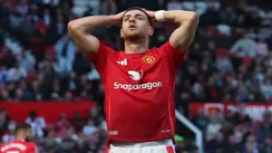 Bảng xếp hạng Giải ngoại hạng Anh vòng 32: Man United hạng 3