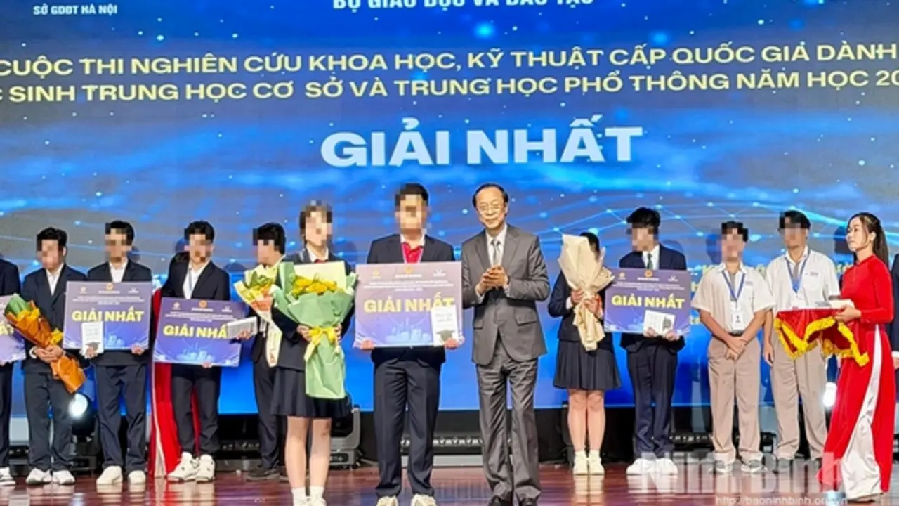 Bộ GD-ĐT: Giải nhất khoa học kỹ thuật của học sinh Ninh Bình không đạo văn