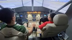 Cận cảnh buồng lái máy bay Airbus 320 ở Phú Nhuận đã có 3.000 người thử