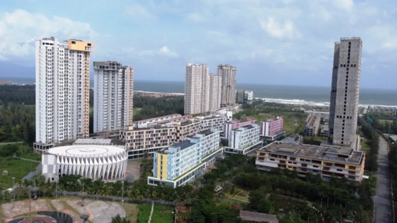 Cận cảnh 'siêu dự án' 11.000 tỉ đồng hoang tàn trên đất vàng ở Đà Nẵng