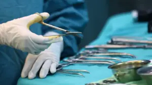 Cắt bầu ngực lành để chặn đứng ung thư bùng phát