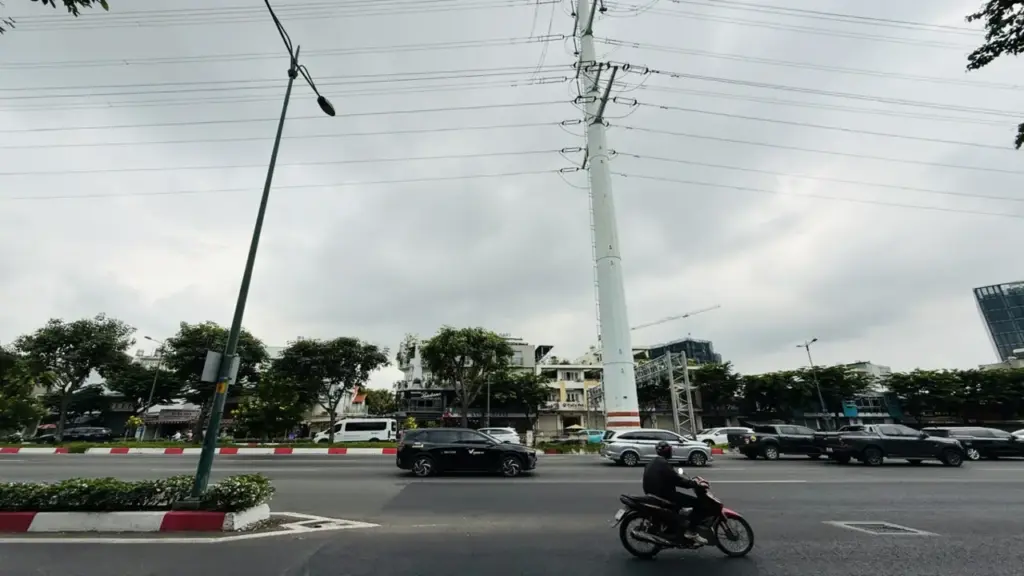 Chiều 14-4 nơi nào ở TP.HCM và Nam Bộ có mưa dông?