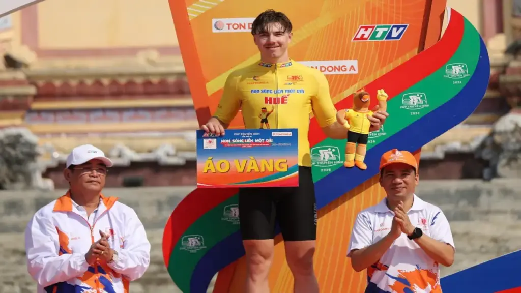 'Chuyên gia nước rút' Marchuk Dzianis giữ lại áo vàng, xanh Cúp truyền hình TP.HCM