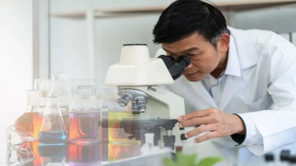 Cơn bão ngầm của nhiều người Việt đang sống ở Đức