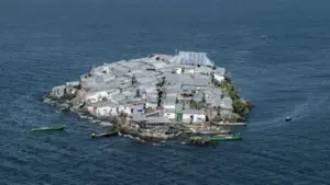 Cuộc sống của 1.800 người trên hòn đảo bằng nửa sân bóng đá