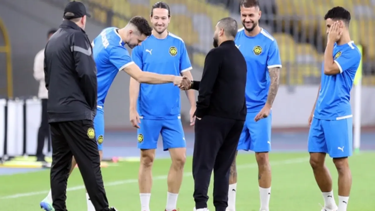 Cựu chủ tịch tiết lộ gây sốc, FAM lại dính bê bối mới: Sắp bị FIFA đình chỉ