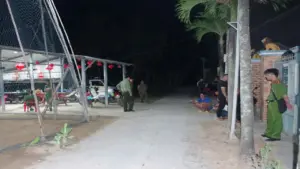 Đoạt mạng người có mâu thuẫn rồi về nhà cố thủ