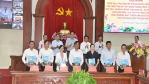 Đồng Tháp phát động thi đua, quyết tâm tăng trưởng 2 con số