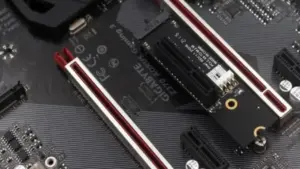 Đừng lãng phí khe cắm M.2 nếu chỉ dùng để gắn ổ SSD