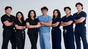 Gia đình gốc Á có bố mẹ cùng 5 con đều là bác sỹ, gây sốt vì tài năng