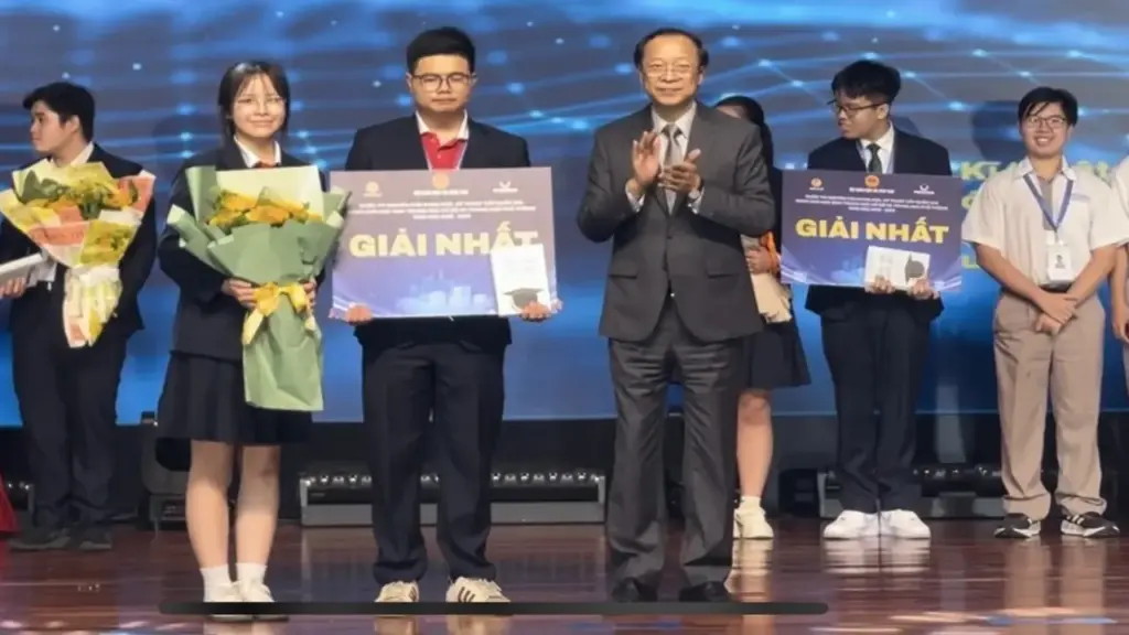 Giải nhất khoa học kỹ thuật quốc gia: Bộ Giáo dục và Đào tạo khẳng định không có đạo văn, sao chép