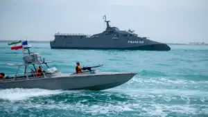 'Hạm đội muỗi' Iran: 'Bóng ma' tại eo biển Hormuz