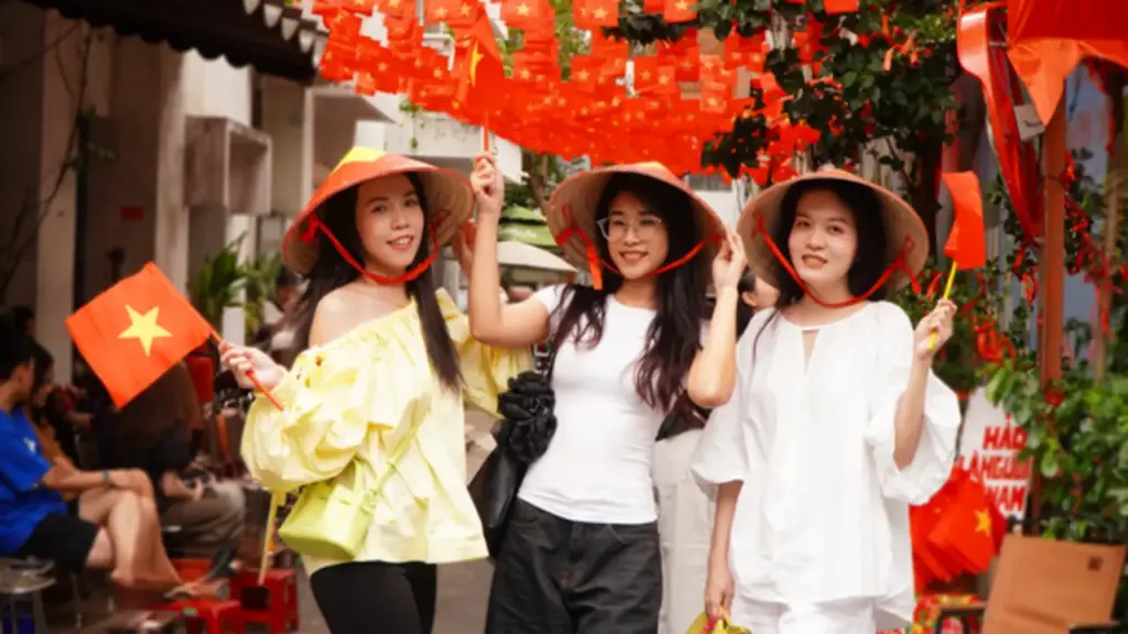 Hoán đổi ngày để 'nối' nghỉ lễ Giỗ tổ và 30.4: Người lao động nói gì?