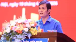 'Học thật kỹ hơn, nghĩ thật sâu' nghị quyết của Đảng