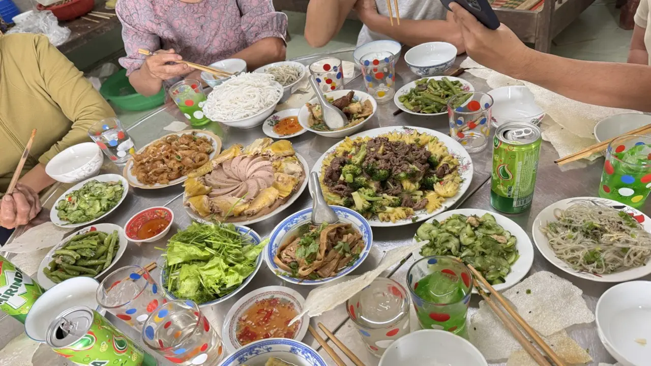 Hơn 80% người dân nhiễm vi khuẩn H. pylori từ thói quen ăn uống chung