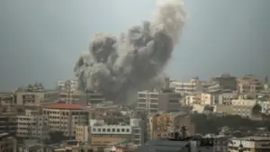 Israel cảnh báo giới lãnh đạo Iran, Hezbollah tuyên bố tấn công tàu chiến Israel