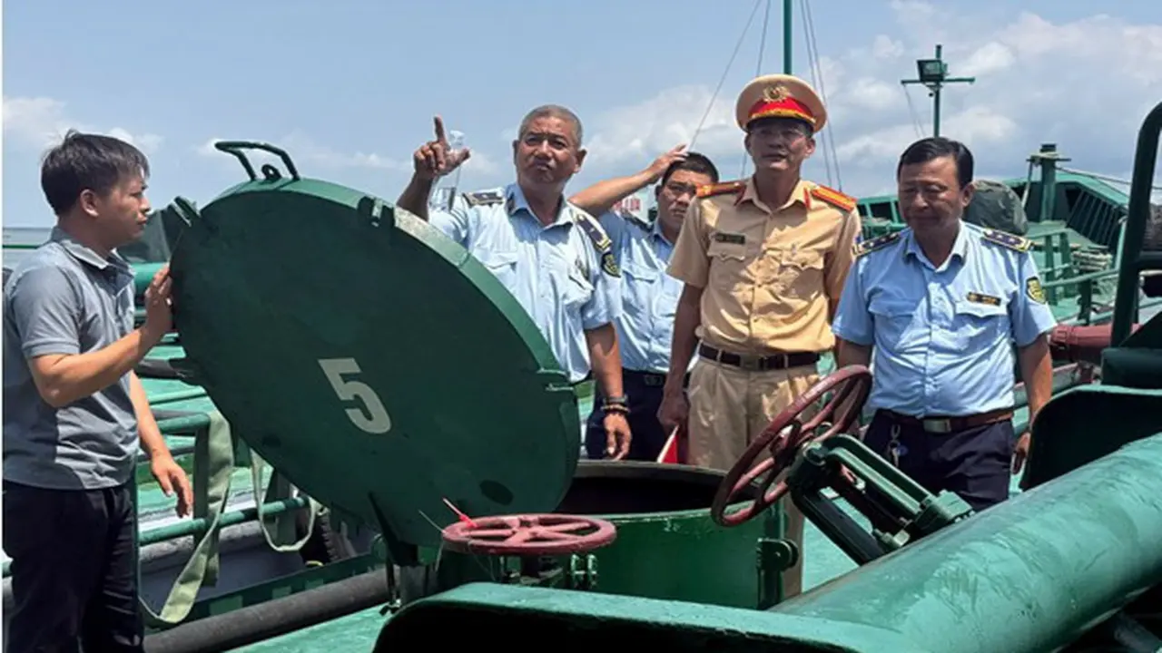 Kiểm tra cảng ở Vũng Tàu, liên tiếp phát hiện tàu chở lượng lớn dầu không nguồn gốc