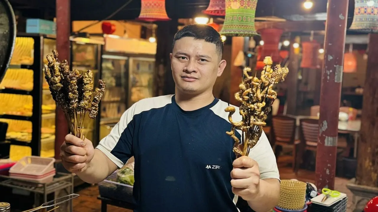 Lao xuống mương cứu cậu bé lớp 4 đuối nước