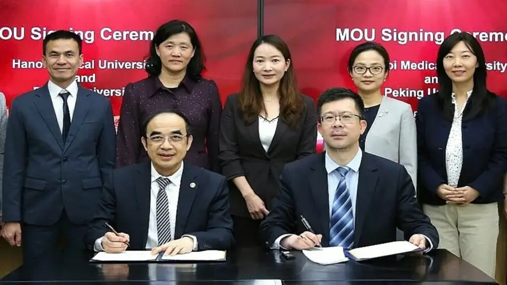 Loạt đại học top đầu Việt Nam 'bắt tay' với Thanh Hoa, Bắc Đại