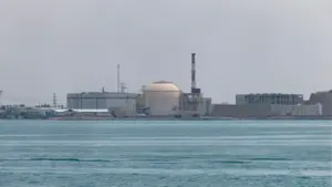 Mỹ - Israel bị tố tập kích sát nhà máy điện hạt nhân Iran