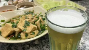 Nắng nóng uống bia có giải được nhiệt?
