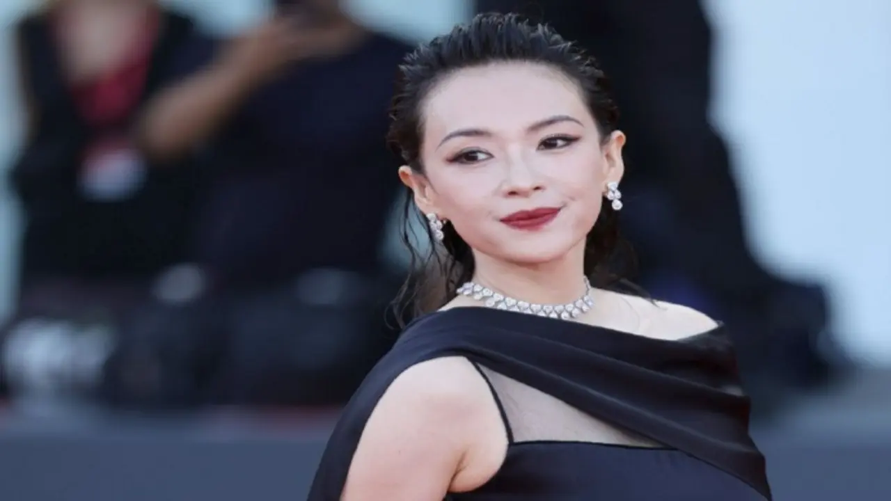 Người đẹp từng chê Chương Tử Di là “mẹ kế giả tạo” bất ngờ thay đổi thái độ