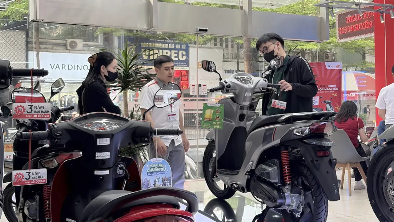 Người Việt vẫn tăng mua xe máy xăng đầu 2026