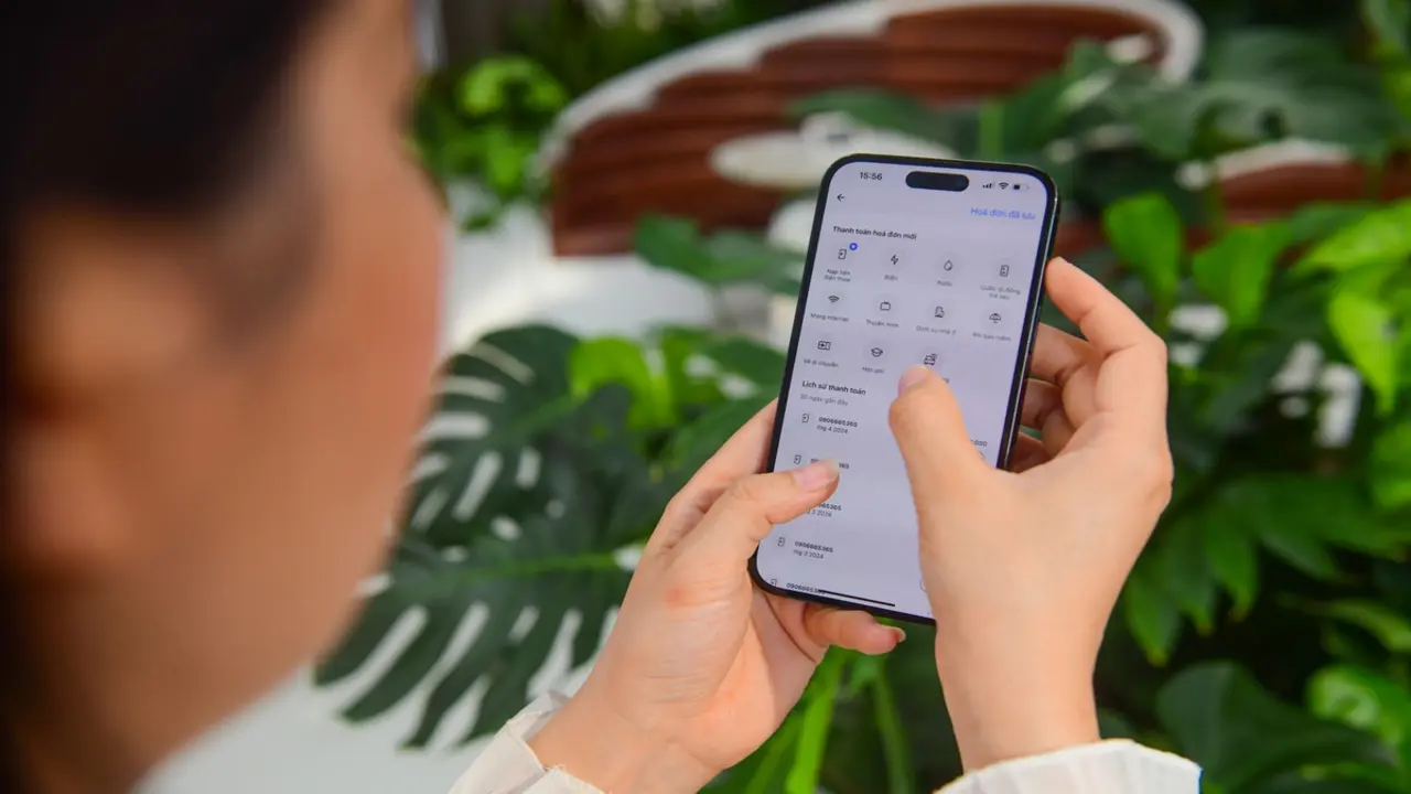 Nhiều ngân hàng dừng dịch vụ chuyển tiền nhanh trên 500 triệu đồng