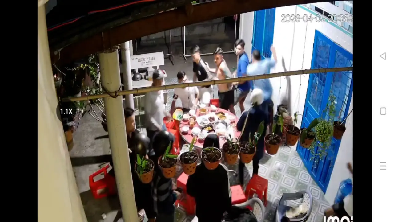 Nhóm giang hồ nổ súng tại tiệc nhậu