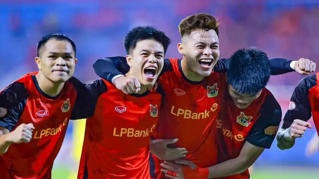 Ninh Bình thắng liền 3 trận V-League dù vắng Hoàng Đức
