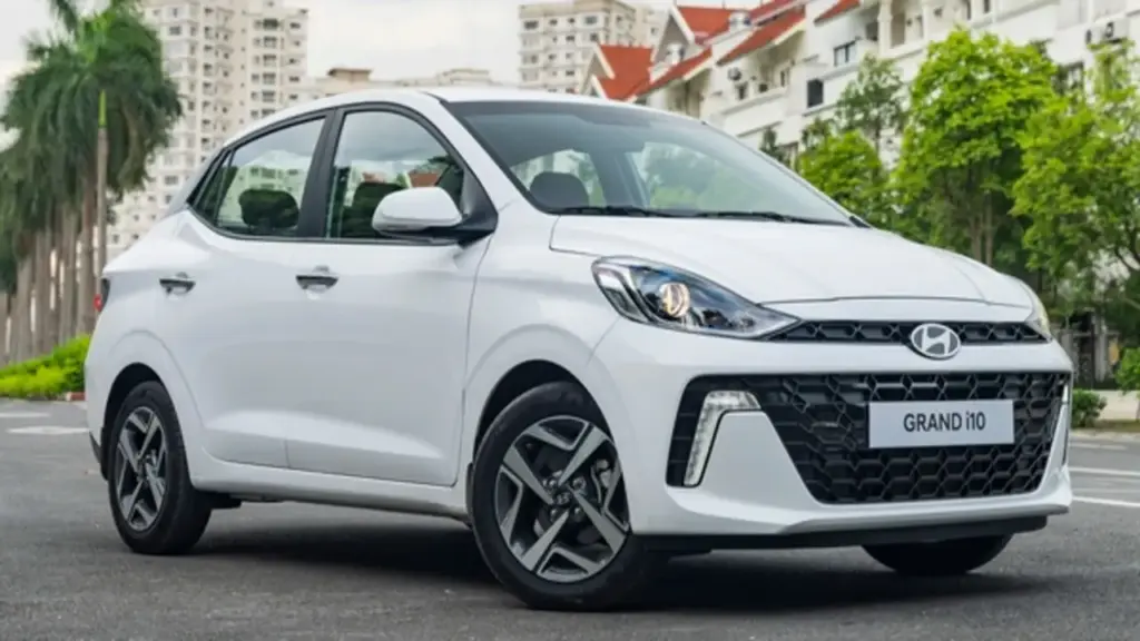 Ô tô máy xăng giá rẻ nhất Việt Nam bán chậm, Hyundai Grand i10 hút khách nhất