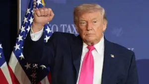 Ông Trump tiếp tục dọa 'phá hủy mọi cây cầu, nhà máy điện' ở Iran