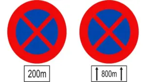 Phân biệt biển báo có ký hiệu chữ số, mũi tên phía dưới thế nào?