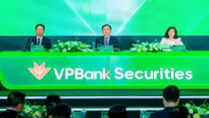 Sếp VPBankS nói về giá cổ phiếu giảm sau IPO, khẳng định có 'sức' cho vay thêm 30.000 tỉ