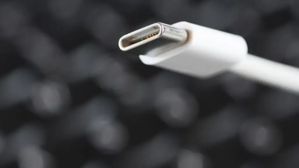 Tại sao cùng một sợi cáp USB-C mà máy này sạc nhanh, máy kia lại không?