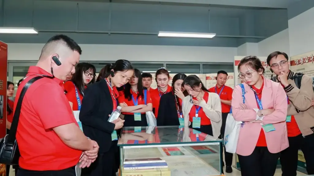 Theo dấu 'hành trình đỏ nghiên cứu học tập': Những đổi thay từ một chuyến