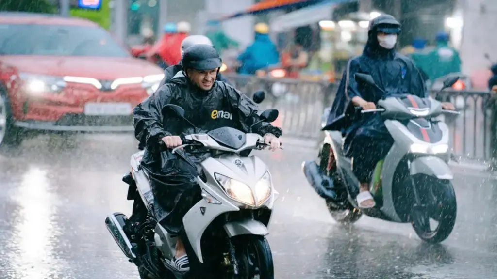 Thời tiết hôm nay 17-4: Bắc Bộ mưa to; Nam Bộ ngày nắng, chiều mưa dông