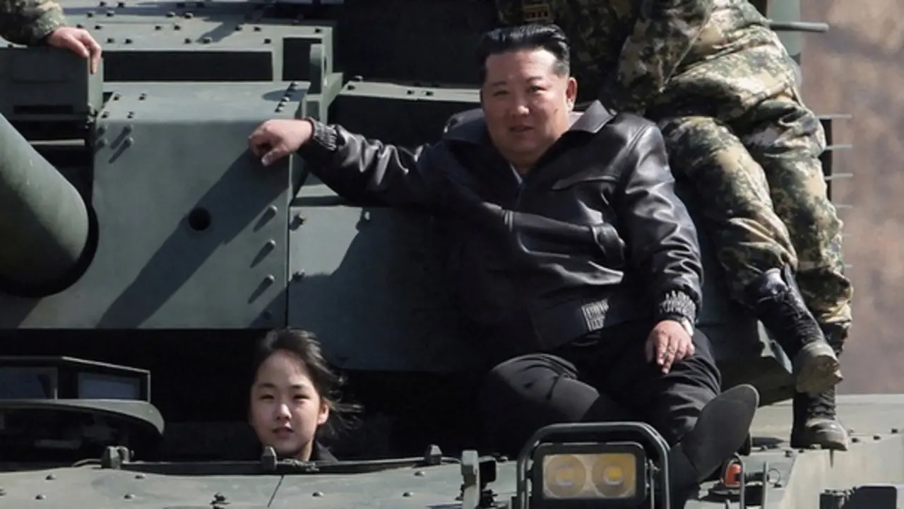 Tình báo Hàn Quốc: Con gái ông Kim Jong-un có thể kế vị cha trong tương lai