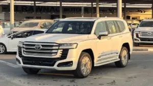 Toyota Land Cruiser hybrid nhận cọc ở Việt Nam, giá dự kiến trên 4,6 tỉ đồng