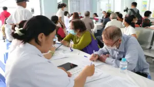 TP.HCM đề xuất bỏ ranh giới hành chính khi người dân đi khám sức khỏe miễn phí