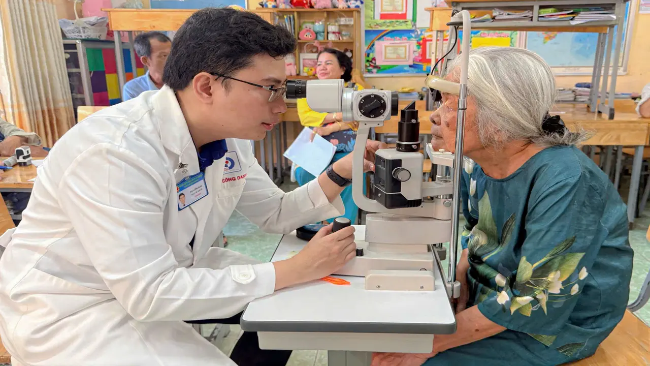 TPHCM: Tất cả người dân sẽ có "hộ chiếu sức khỏe suốt đời"