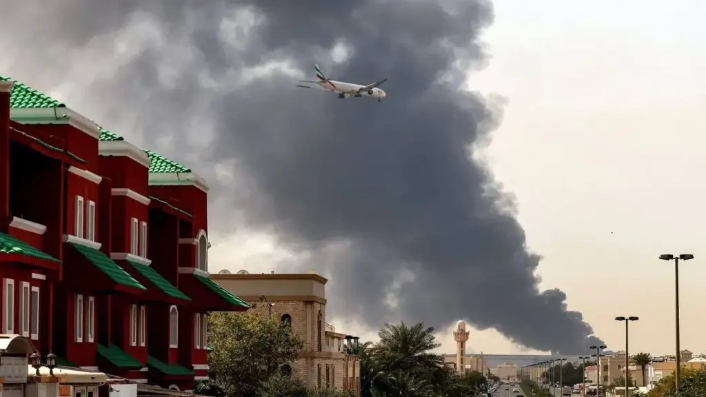 UAE đáp trả Iran bằng đòn hiểm: nhắm vào kinh tế, Iran kiều