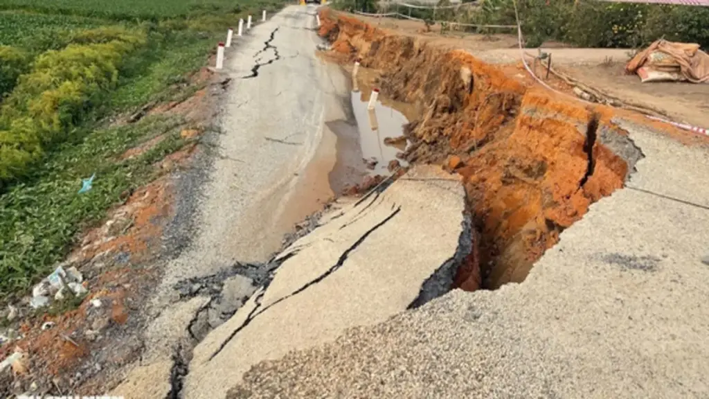 Vụ sạt lở đường ven sông Tây Ninh: Xác định nguyên nhân ban đầu