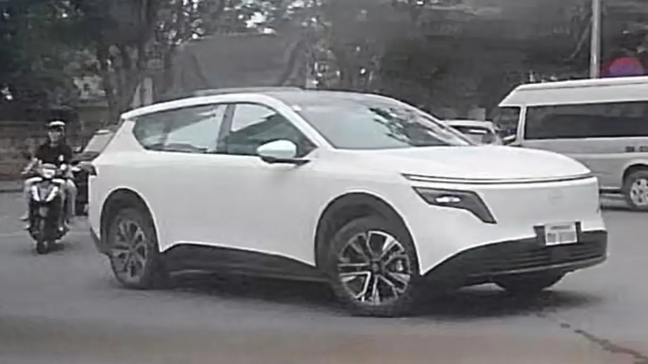 Xe điện Nissan NX8 bất ngờ xuất hiện ở Việt Nam: Giá 'siêu rẻ', nhiều công nghệ