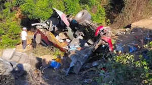 Xe khách lao xuống vực ở Lâm Đồng, 4 người chết